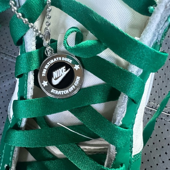 Nike DUNK LOWK Lottery Pack (Green) - Picture 4 of 9